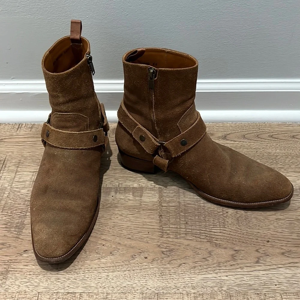 Saint Laurent Wyatt Chukka Boots Suede Men’s EU 39/US 6 Saint Laurent YSL Wyatt Chelsea Boots in Black Suede Size 39  main image 2